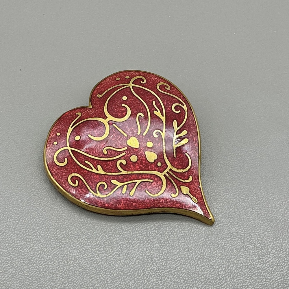 Vintage MMA Brooch Red Enamel Heart Gold Tone Scroll Design Love‎ Pin 1985
